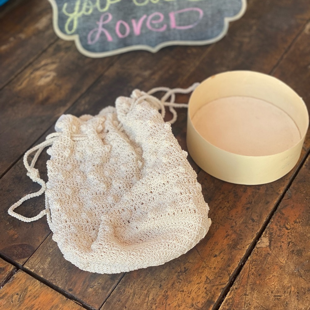 Cream Crochet Reticule Bag - Vintage-Style Drawstring Purse - Picture 6 of 8